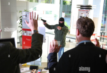 XỬ LÝ CƯỚP NGÂN HÀNG | BẢO VỆ YUKI 24